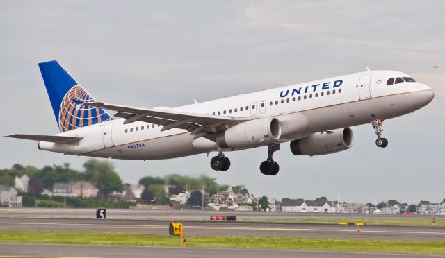 Airbus A320 (N437UA) - Airbus A320 climbing out @ KBOS Logan Airport on FlightAware.Com !