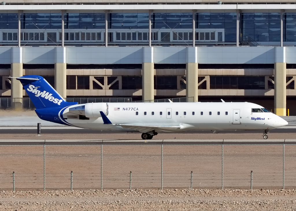 Canadair Regional Jet CRJ-200 (N477CA)