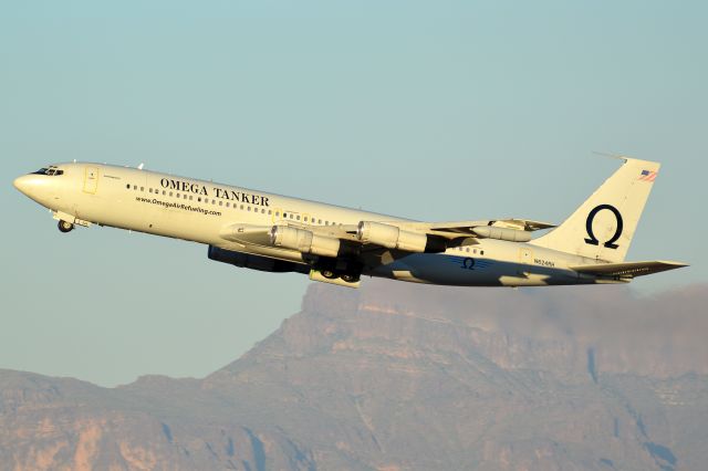 Boeing 707-300 (N624RH)