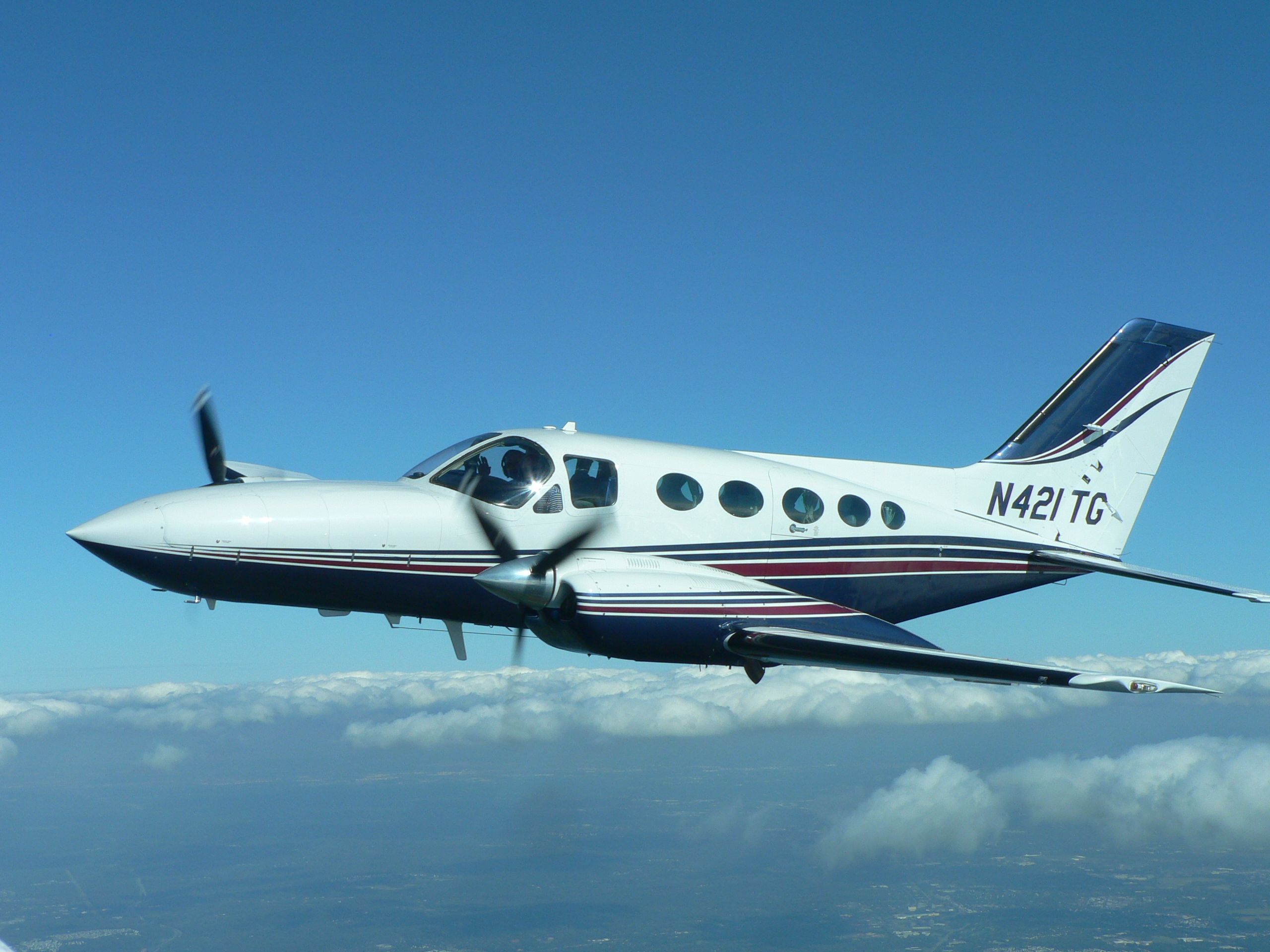 Cessna 421 (N421TG)