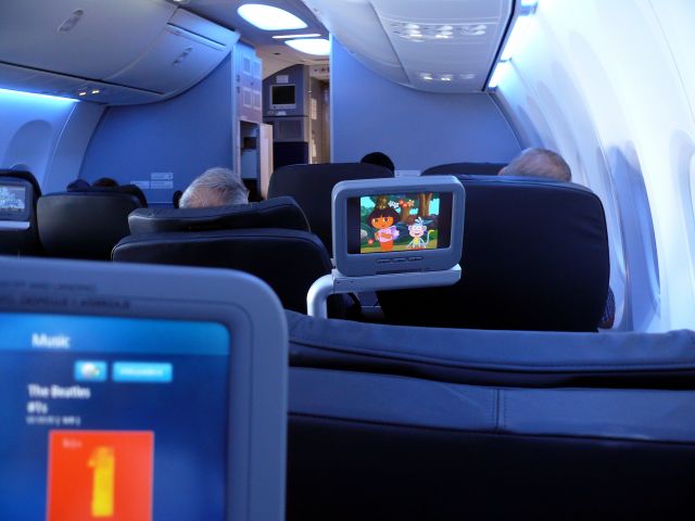 Boeing 737-700 (HP-1378CMP)