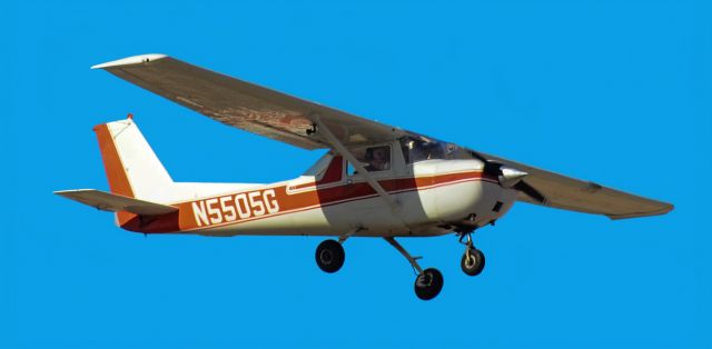Cessna Commuter (N5505G) - N5505G 1969 Cessna 150J s/n 15071005 - North Las Vegas Airport  KVGT, VGTbr /Photo: Tomás Del Corobr /March 25, 2022