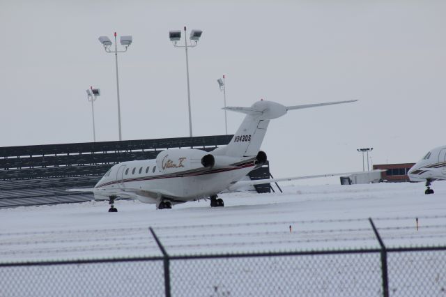 Cessna Citation X (N943QS) - 021014 on the Cessna ramp