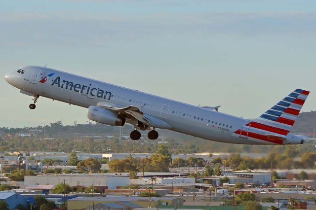 Airbus A321 (N539UW) - American Airbus A321-231 N539UW at Phoenix Sky Harbor on August 25, 2018. 