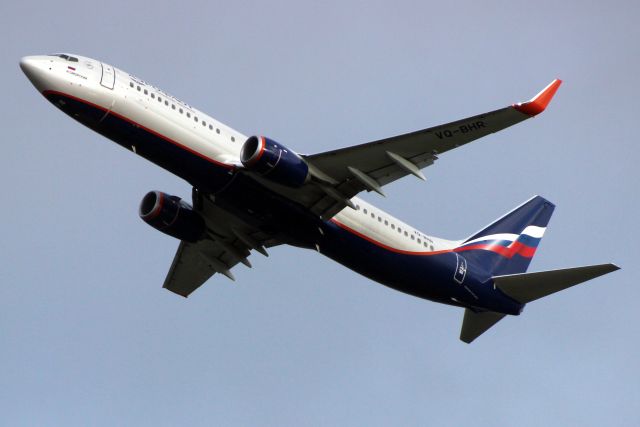 Boeing 737-800 (VQ-BHR) - Airborne off rwy 27R on 21-Dec-18 operating flight AFL262 to UUEE.