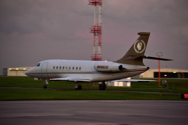Dassault Falcon 2000 (N886CE) - Best at full size