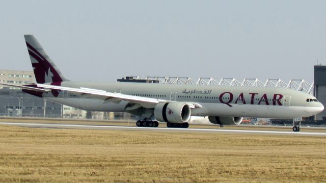 BOEING 777-300ER (A7-BAK)