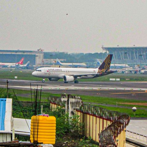 Airbus A320 (VT-TNF)