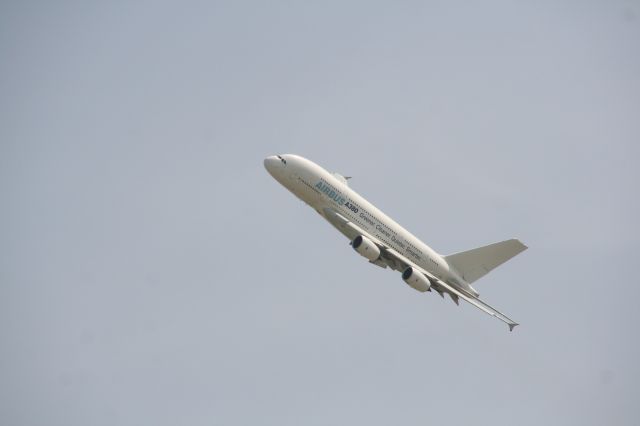 Airbus A380-800 (F-WWDD) - EDDB during ILA2008