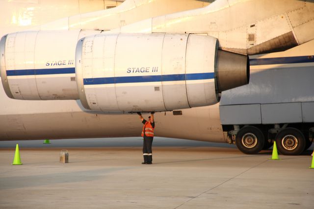 Antonov An-124 Ruslan (UR-82027)