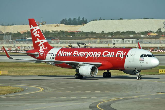 Airbus A320 (9M-AQZ)