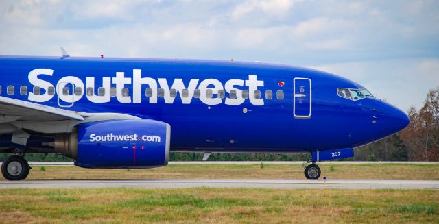 Boeing 737-700 (N202WN) - Taxiing out for takeoff!  11/22/20.