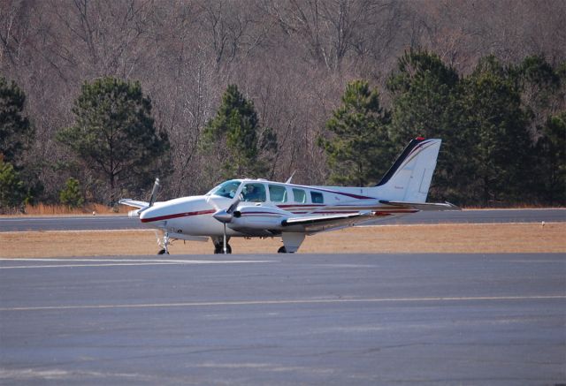 Beechcraft Baron (58) (N73CA)