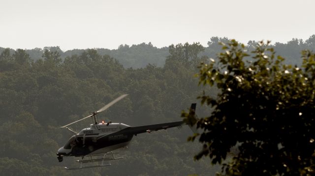 Bell JetRanger (N95ND) - Fast, low pass over Lake Candlewood, New Fairfield CT USA