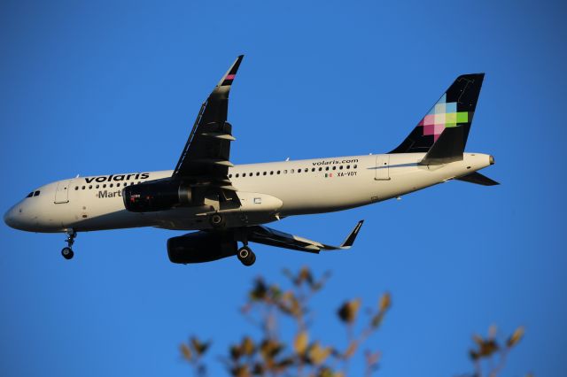 Airbus A320 (XA-VOY)