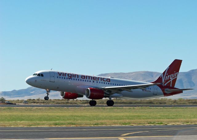 Airbus A320 (N632VA)