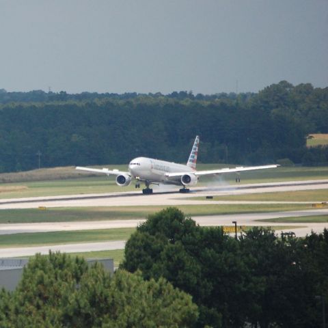 Boeing 777-200 (N779AN)