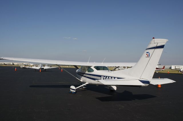 Cessna Skylane (N1403S)