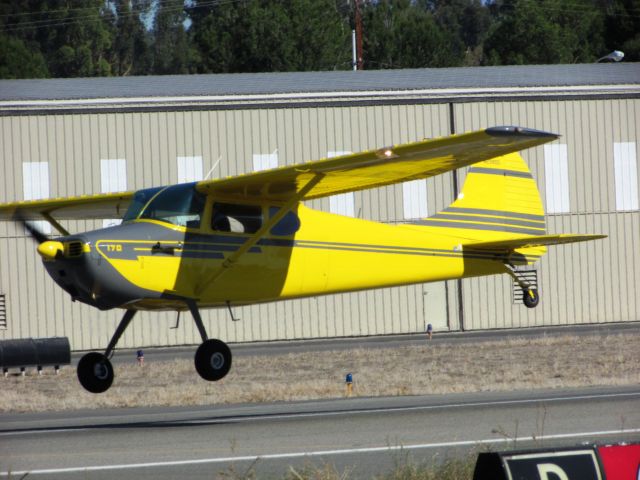 Cessna 170 (N2390D) - Taking off RWY 24