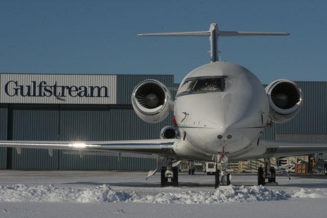 — — - First Snowfall of the Year Outagamie Cty Airport