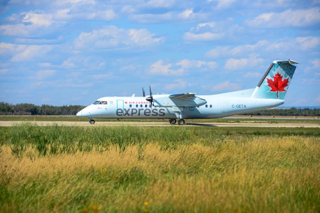 de Havilland Dash 8-300 (C-GETA)