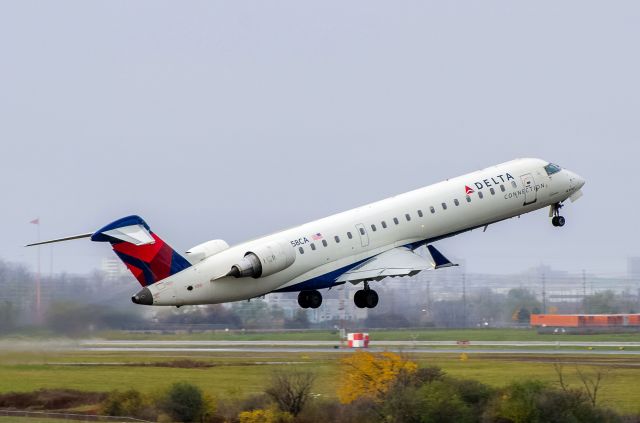 Canadair Regional Jet CRJ-700 (N658CZ) - Delta CRJ-701 N658CA