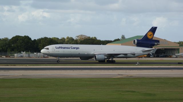 Boeing MD-11 —