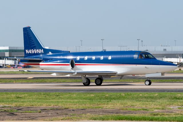 North American Sabreliner (N499NH) - A beautiful classic.