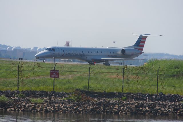 Embraer ERJ-145 (N646AE)