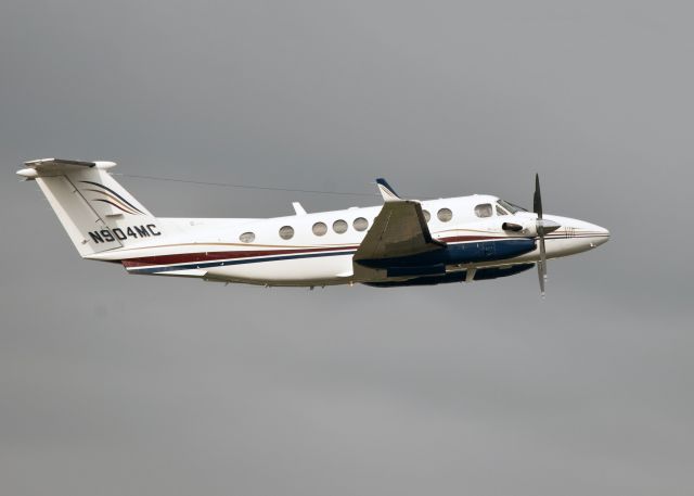 Beechcraft Super King Air 350 (N904MC)