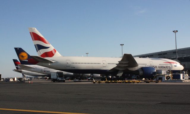Boeing 777-200 (G-VIID)