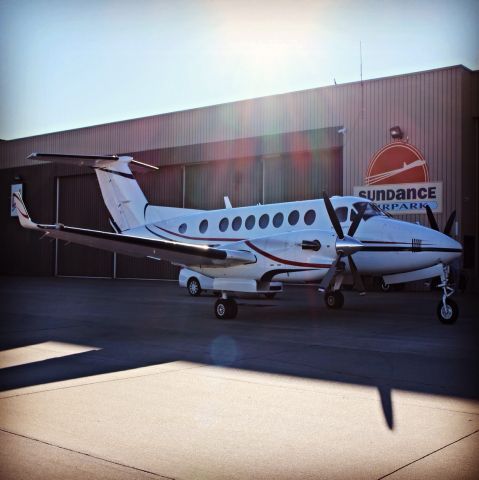 Beechcraft Super King Air 300 (N160AC)