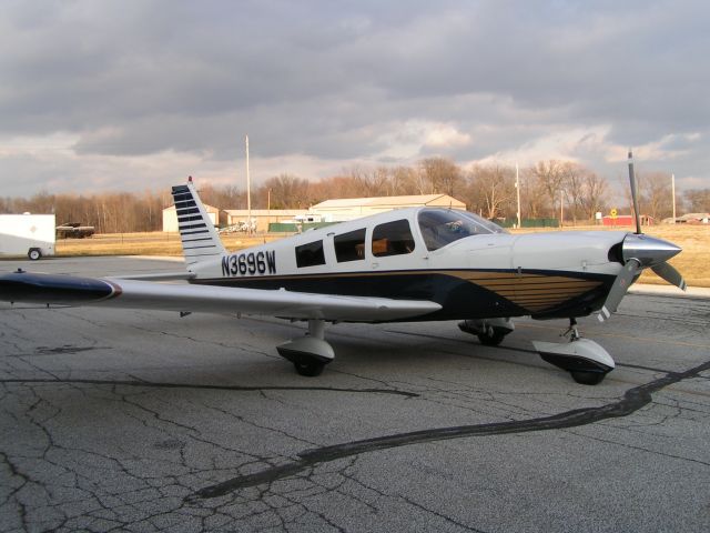 Piper Saratoga (N3696W)