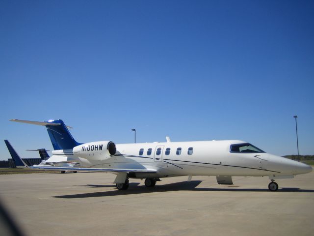 Learjet 40 (N100HW) - October 26, 2005, Learjet Facility, KICT. New aircraft acceptance flight.