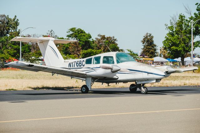 Beechcraft Duchess (N176BC)