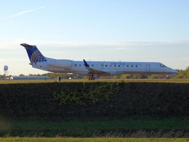 Embraer EMB-145XR (N11187)