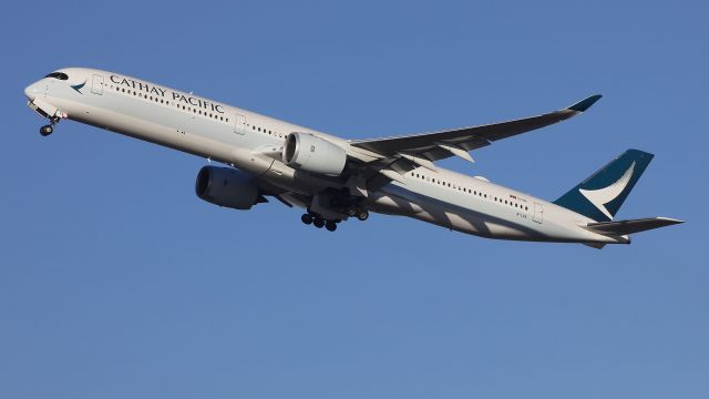Airbus A350-900 —