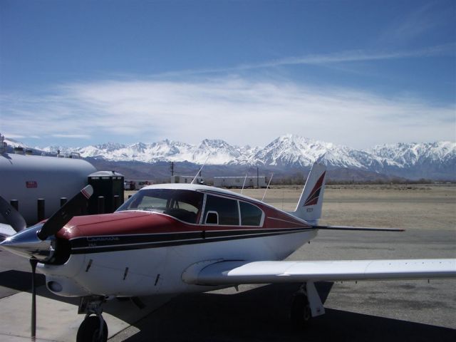 Piper PA-24 Comanche (N7327P)