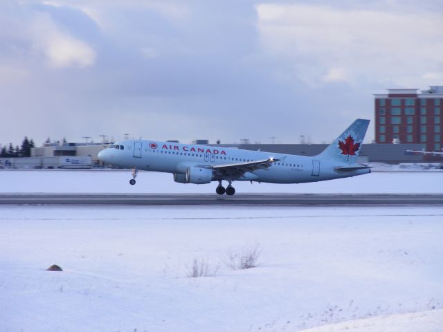 Airbus A320 (C-FDST)