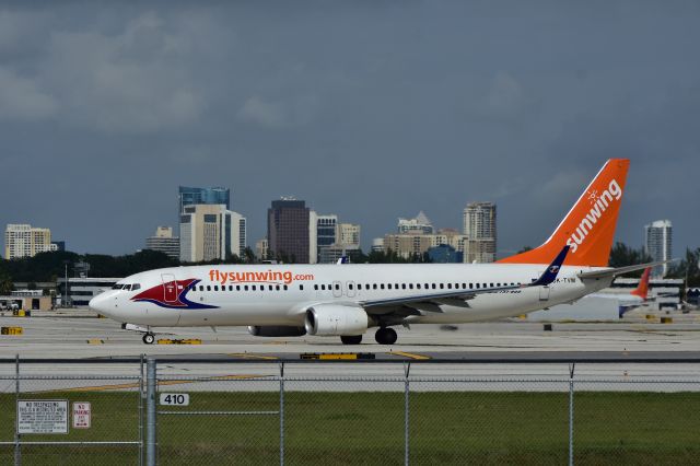 Boeing 737-800 (OK-TVM)