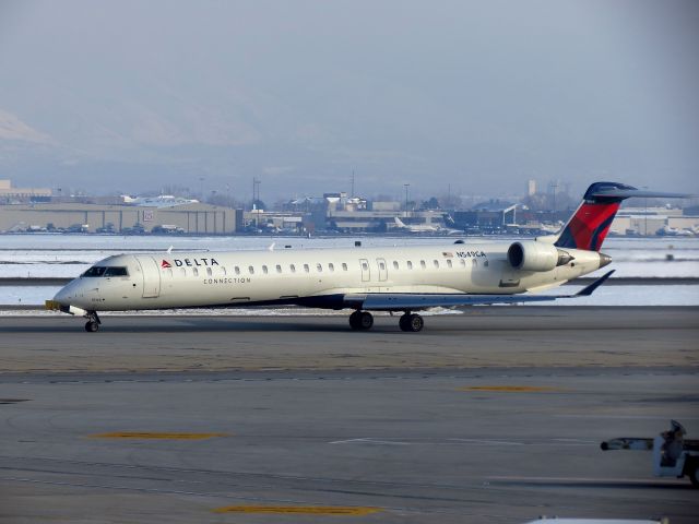 Canadair Regional Jet CRJ-900 (N549CA)