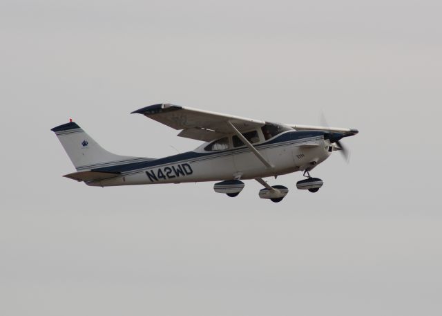 Cessna Skylane (N42WD)