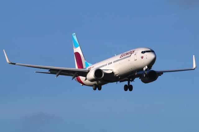 Boeing 737-800 (D-ABKN)