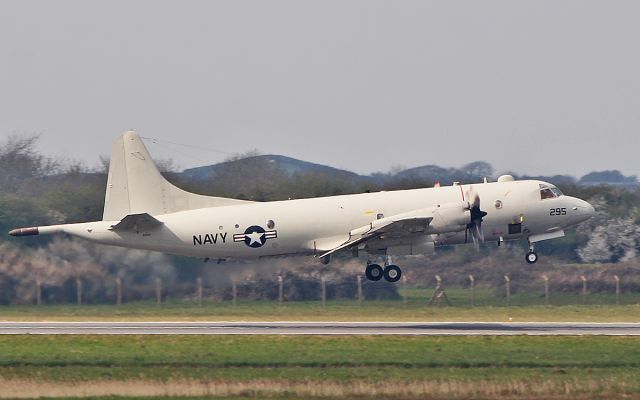 16-3295 — - "vvrc08" u.s.navy p-3c orion 163295 dep shannon for halifax 6/4/19.