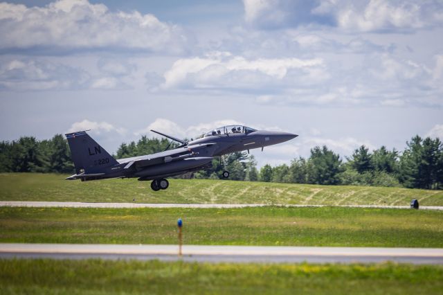 McDonnell Douglas F-15 Eagle — - RAF F-15 about to touch down in Bangor.