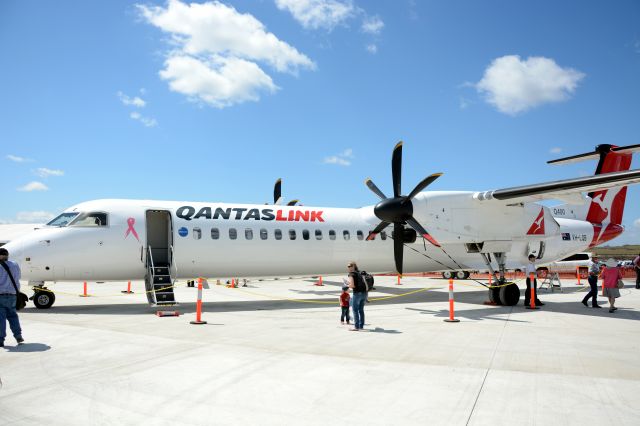 de Havilland Dash 8-400 (VH-LQB) - Wellcamp Airport open day 28/9/2014