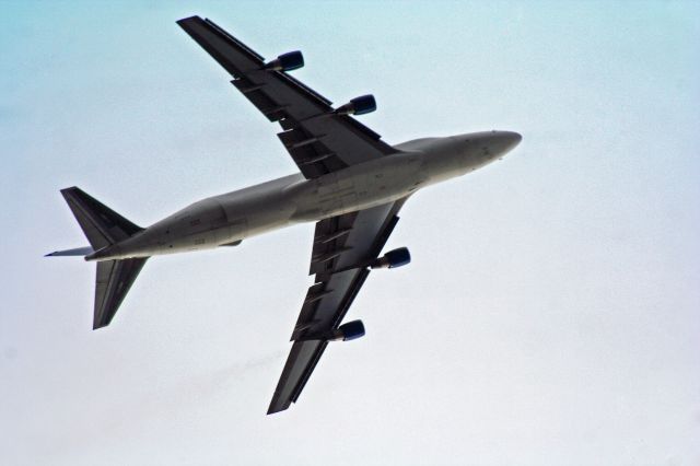 Boeing 747-400 (N718BA) - dreamlifter quad jet boeing