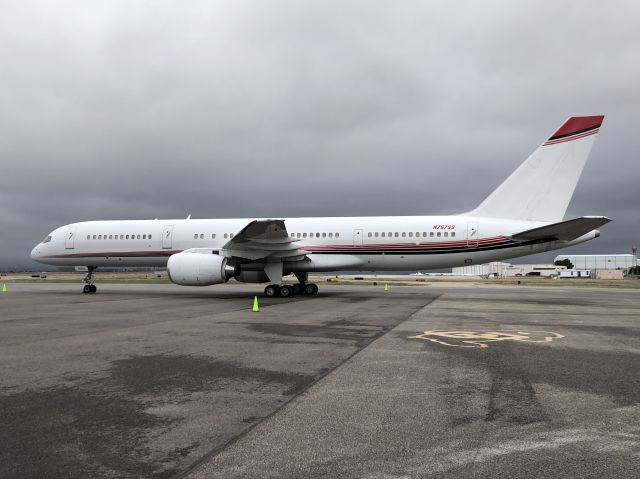 Boeing 757-200 (N757SS) - N757SS seen at KBJC on 3/29/2019. Transported the Arizona Coyotes for their game against the Colorado Avalanche tonight.