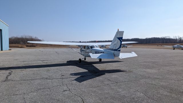 Cessna Skyhawk (N5512R)