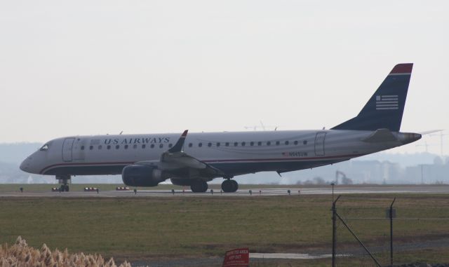 Embraer ERJ-190 (N945UW) - Taken at Gravelly Point 12/12/2015